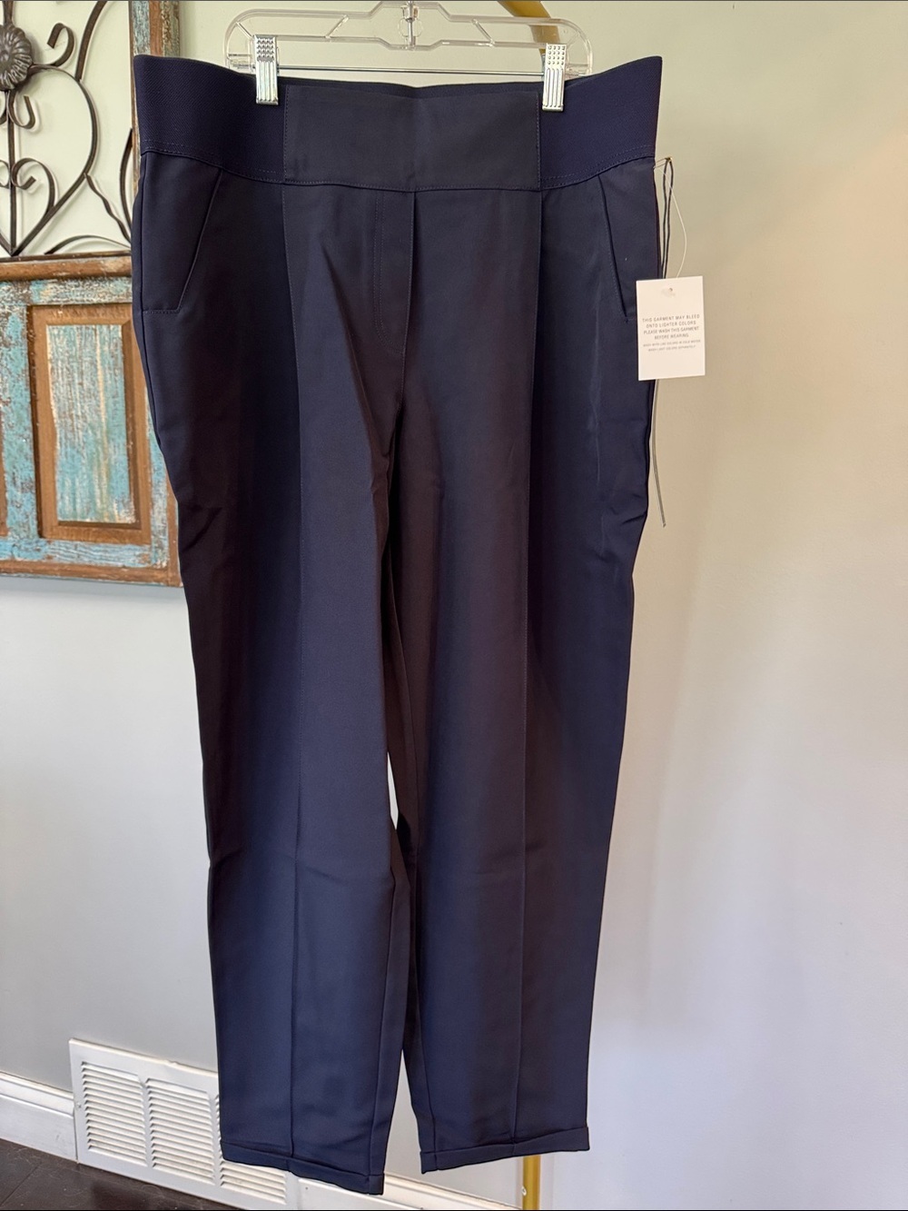 DG2 by Diane Gilman Navy Pull-On tapered Leg Trousers NEW L